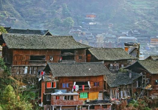 贵州拆迁律师答复农村修路占地没有补偿怎么办