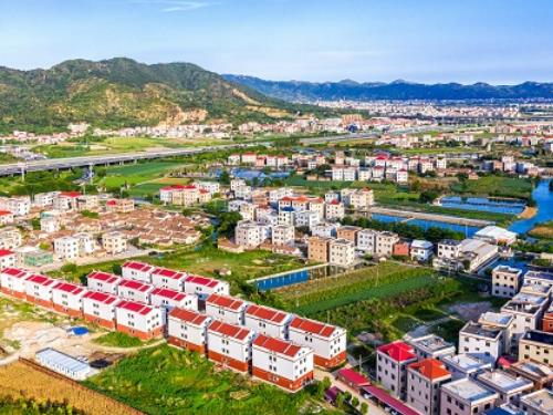 农村征地纠纷-为了公共利益征地没有补偿合法吗