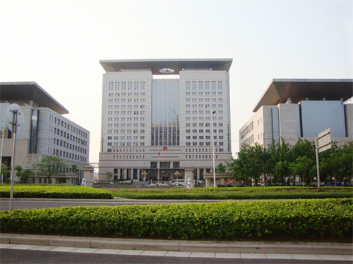 2023年3月22日冠领拆迁纠纷律师到河南省郑州市开庭