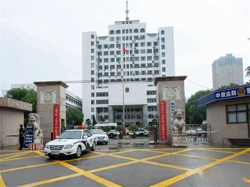 2023年3月27日冠领拆迁纠纷律师到河南省信阳市开庭