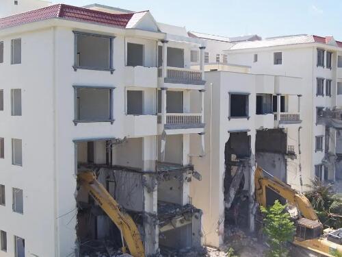 安徽商铺拆除律师-未经认定违建百货商店即被强制拆除合法吗