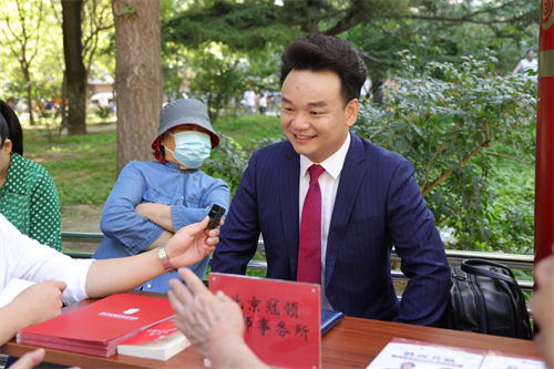 冠领律所受邀参西城区椿树街道“椿华秋实 普法市集”活动，为社区居民普法解疑-7