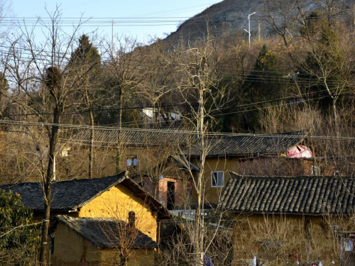 冠领说法：出售宅基地后遇到拆迁，还能要回安置补偿权吗