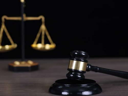 【胜诉故事】商铺遭遇强拆补偿多年无果，律师庭审发力为当事人维权困境“破冰”-2