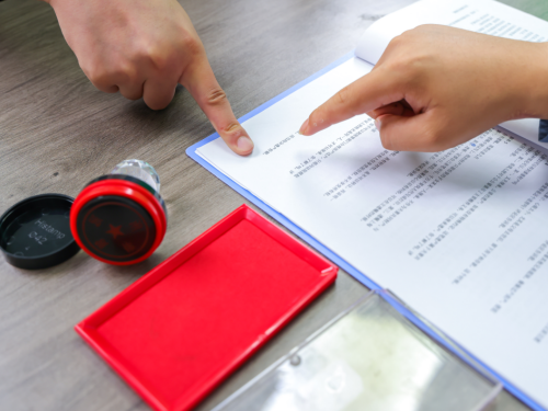 离异女子遇拆迁补偿“遗漏”，律师凭单独立户资格助维权
