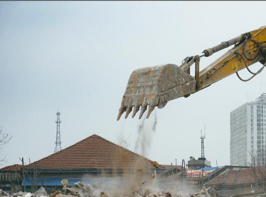 北京冠领律所拆违赔偿律师：违章建筑拆迁的程序和赔偿范围是什么