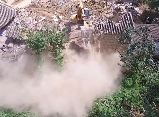 葫芦岛拆迁律师：征收方抢占村民土地不给补偿款如何维权